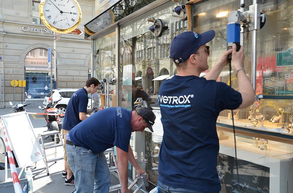 vetrox, surfaces vitrées, laitances sur verre, polir de fines rayures, enlever de fines rayures, enlever des rayures, égratignures