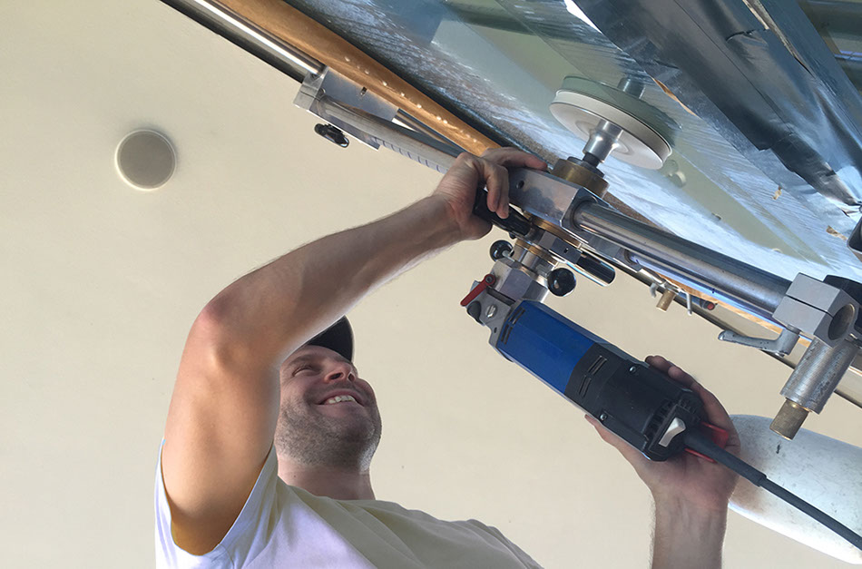 vetrox, surfaces vitrées, laitances sur verre, polir de fines rayures, enlever de fines rayures, enlever des rayures, égratignures