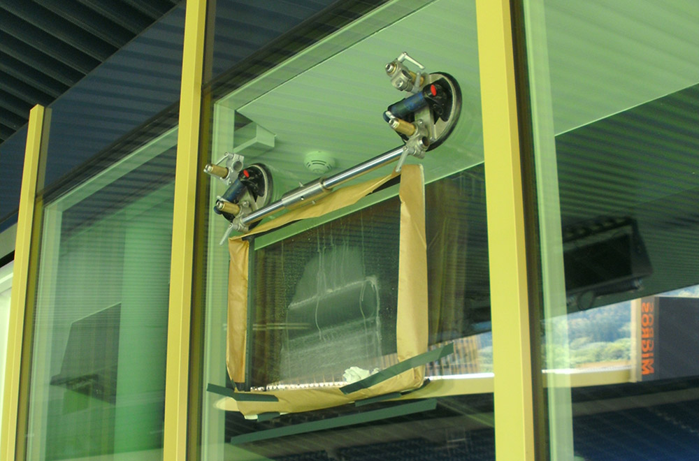 vetrox, surfaces vitrées, laitances sur verre, polir de fines rayures, enlever de fines rayures, enlever des rayures, égratignures