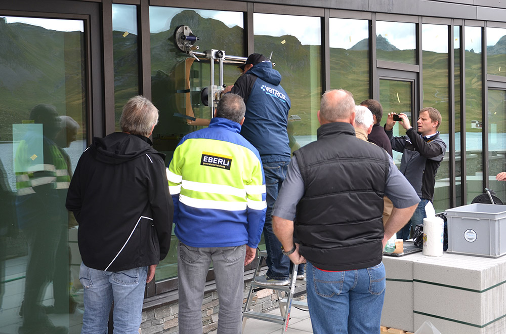 vetrox, surfaces vitrées, laitances sur verre, polir de fines rayures, enlever de fines rayures, enlever des rayures, égratignures