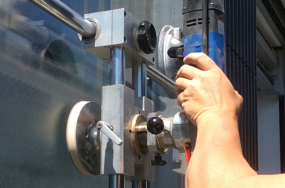 vetrox, surfaces vitrées, laitances sur verre, polir de fines rayures, enlever de fines rayures, enlever des rayures, égratignures